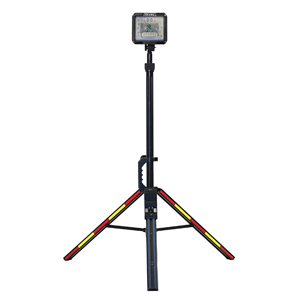 Command Light Trident Tripod LED w/ AC Charger Shore Pwr